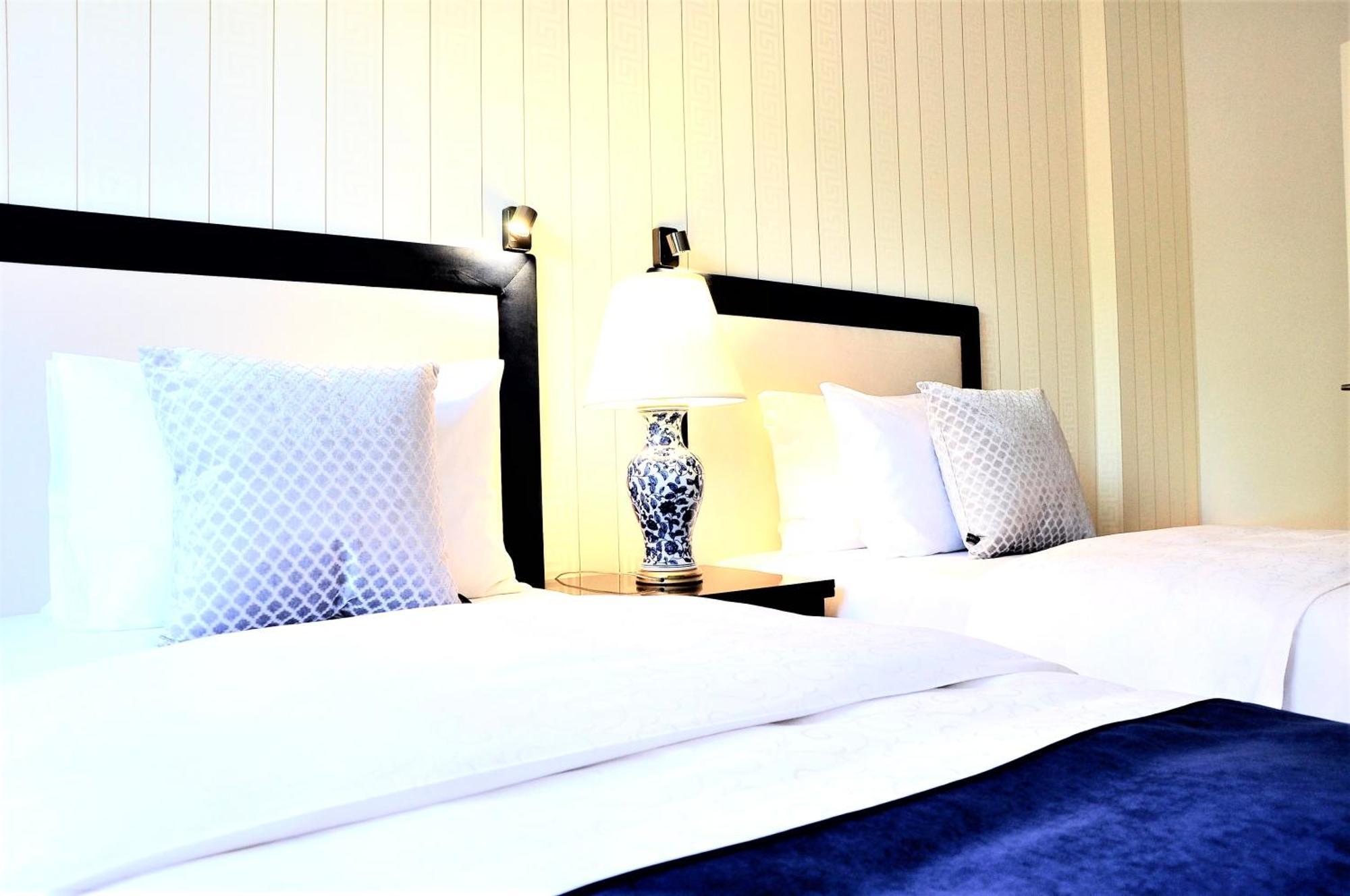 Mondrian Luxury Suites & Apartments Market Square IV Warszawa Exteriör bild
