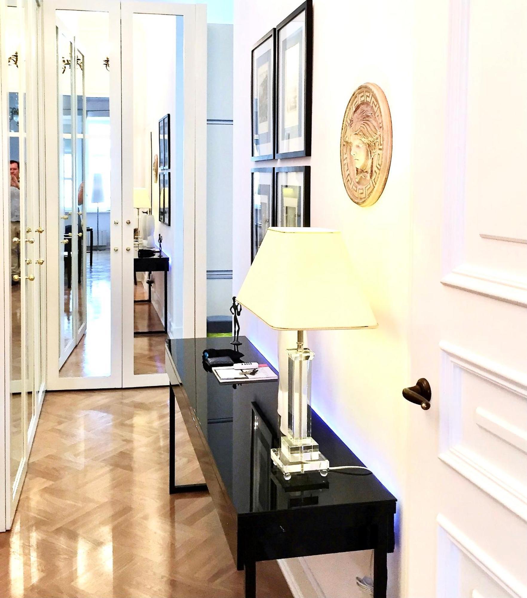 Mondrian Luxury Suites & Apartments Market Square IV Warszawa Rum bild