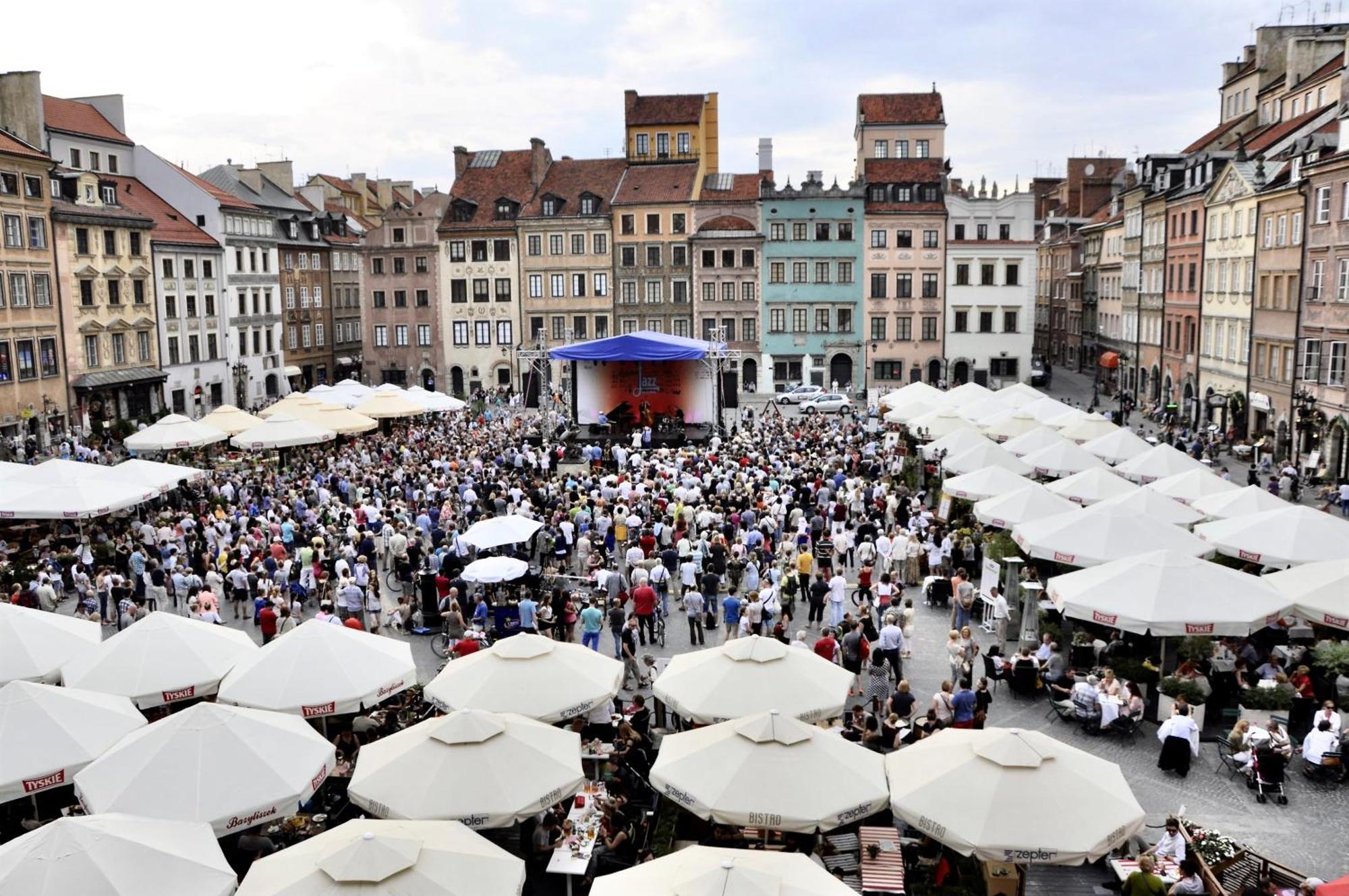 Mondrian Luxury Suites & Apartments Market Square IV Warszawa Rum bild