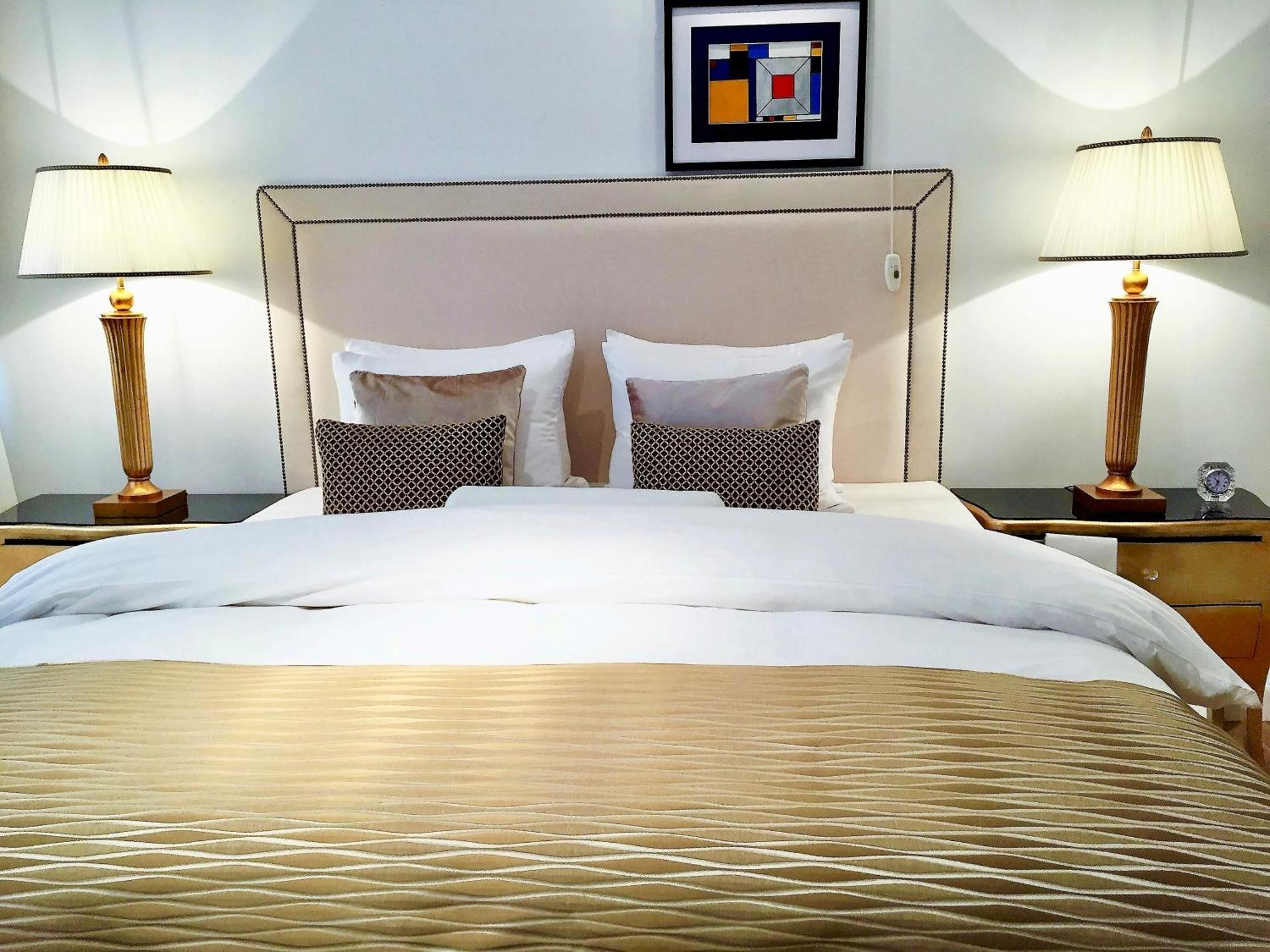 Mondrian Luxury Suites & Apartments Market Square IV Warszawa Rum bild